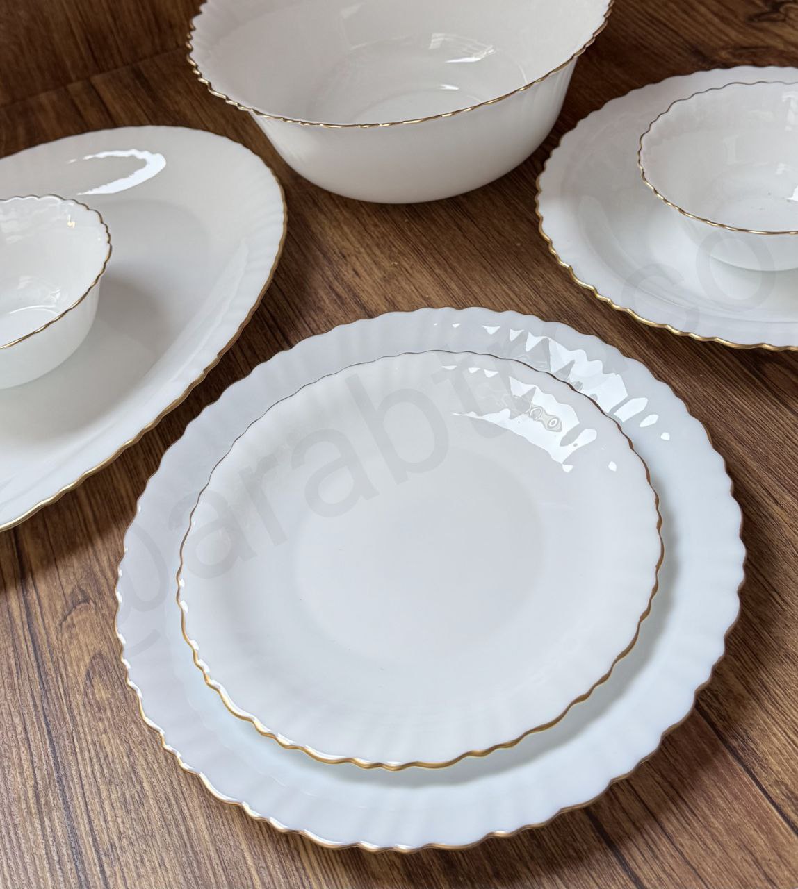 سرویس 26 پارچه آرکوپال لب طلا